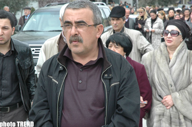 Azərbaycanın xalq artisti Telman Adıgözəlovla vida mərasimi keçirilib (FOTO)