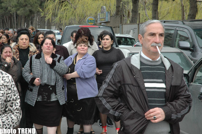 Azərbaycanın xalq artisti Telman Adıgözəlovla vida mərasimi keçirilib (FOTO)
