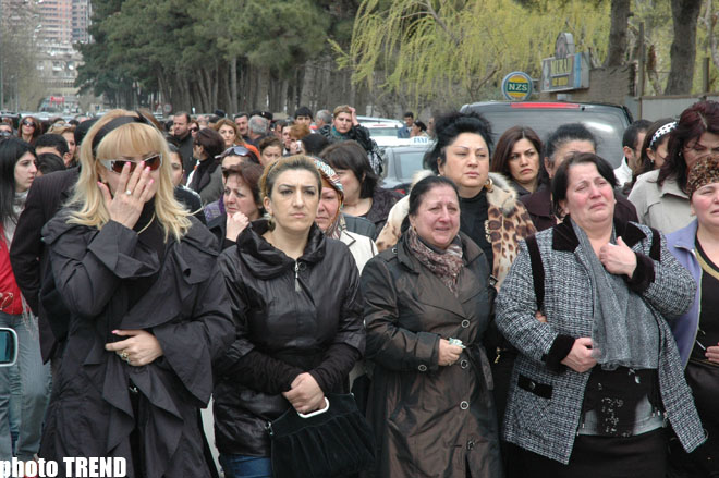 Azərbaycanın xalq artisti Telman Adıgözəlovla vida mərasimi keçirilib (FOTO)