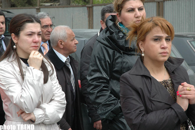 Azərbaycanın xalq artisti Telman Adıgözəlovla vida mərasimi keçirilib (FOTO)