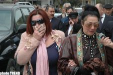Azərbaycanın xalq artisti Telman Adıgözəlovla vida mərasimi keçirilib (FOTO)