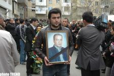 Azərbaycanın xalq artisti Telman Adıgözəlovla vida mərasimi keçirilib (FOTO)