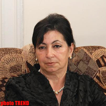 Şairə Xəzangül Hüseynovanın yaradıcılıq gecəsi keçirilib (FOTO)
