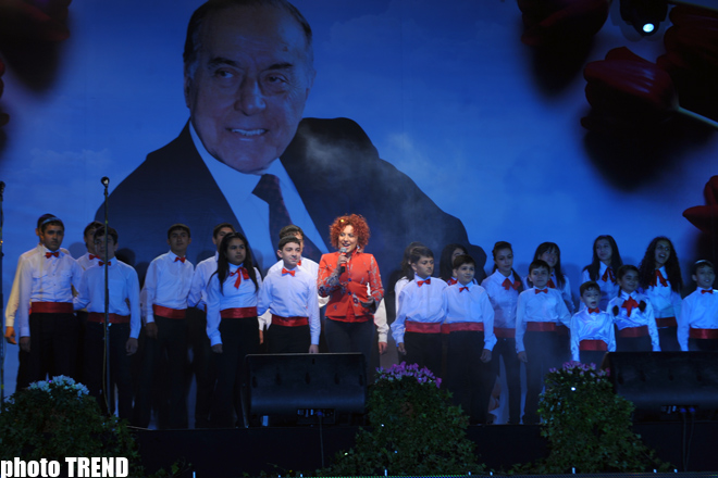 Milli parkda bayram konserti və möhtəşəm atəşfəşanlıq – FOTOSESSİYA
