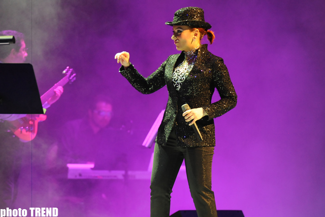 Əməkdar artist Tünzalə Ağayeva Maykl Ceksonu nümunə göstərdi