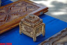 Azərbaycanda məhkumların əl işlərinin sərgisi keçirilib (FOTO)