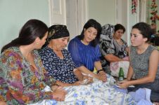 Bir qrup  jurnalist və millət vəkili Qənirə Paşayeva Milli Qəhrəmanın ailəsi ilə görüşüb (FOTO)