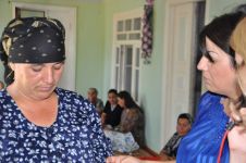 Bir qrup  jurnalist və millət vəkili Qənirə Paşayeva Milli Qəhrəmanın ailəsi ilə görüşüb (FOTO)