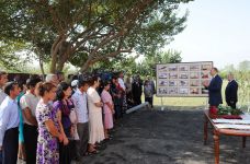 Azərbaycan Prezidneti Kür çayının daşması nəticəsində evləri dağılan vətəndaşlar üçün tikilən yeni mənzillərin orderlərini təqdim edib (ƏLAVƏ OLUNUB) (FOTO)