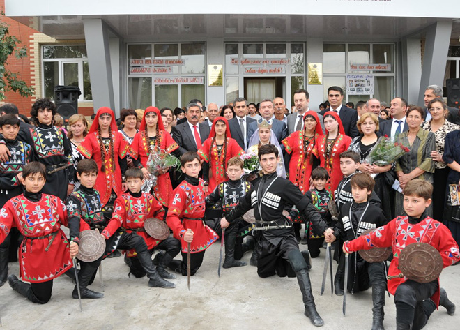 Heydər Əliyev Fondunun dəstəyi ilə Gürcüstanda təmir edilmiş 3 Azərbaycan məktəbinin açılış mərasimi olub (FOTO)