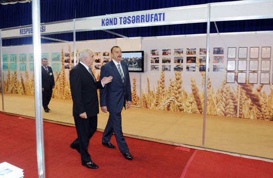 Azərbaycan Prezidenti "Caspian Agro-2010" III Beynəlxalq kənd təsərrüfatı, ərzaq emalı və qablaşdırma sərgisi ilə tanış olub (FOTO) (ƏLAVƏ OLUNUB)