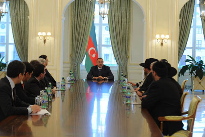 Azərbaycan Prezidenti Bakıda yəhudi məktəbinin açılışı münasibətilə qonaq gələn yəhudi icmalarının nümayəndələrini qəbul edib (FOTO)