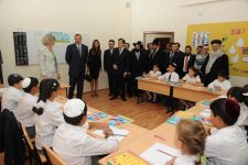 Azərbaycan Prezidenti Bakı şəhərinin Xətai rayonunda yəhudi uşaqlar üçün "Xabad-Or-Avner" təhsil mərkəzinin açılışında iştirak etmişdir (FOTO)