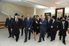 Azərbaycan Prezidenti Bakı şəhərinin Xətai rayonunda yəhudi uşaqlar üçün "Xabad-Or-Avner" təhsil mərkəzinin açılışında iştirak etmişdir (FOTO)