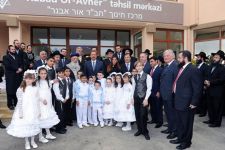 Azərbaycan Prezidenti Bakı şəhərinin Xətai rayonunda yəhudi uşaqlar üçün "Xabad-Or-Avner" təhsil mərkəzinin açılışında iştirak etmişdir (FOTO)