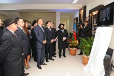 Azərbaycan Prezidenti Bakı şəhərinin Xətai rayonunda yəhudi uşaqlar üçün "Xabad-Or-Avner" təhsil mərkəzinin açılışında iştirak etmişdir (FOTO)