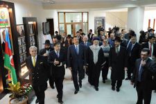 Azərbaycan Prezidenti Bakı şəhərinin Xətai rayonunda yəhudi uşaqlar üçün "Xabad-Or-Avner" təhsil mərkəzinin açılışında iştirak etmişdir (FOTO)