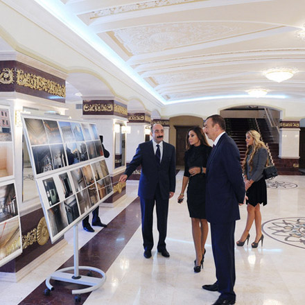 Prezident İlham Əliyev Azərbaycan Dövlət Akademik Milli Dram Teatrının binasının əsaslı yenidənqurma və təmir-bərpa işlərindən sonra açılışında iştirak edib (FOTO)