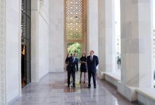Prezident İlham Əliyev Azərbaycan Dövlət Akademik Milli Dram Teatrının binasının əsaslı yenidənqurma və təmir-bərpa işlərindən sonra açılışında iştirak edib (FOTO)