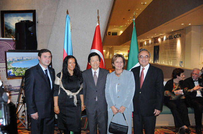 Azərbaycan mətbəxi Mexikoda təmsil olunub (FOTO)