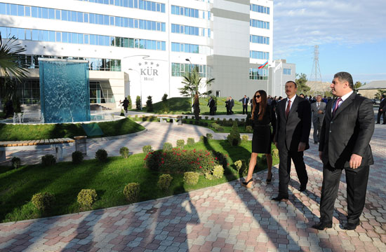 Azərbaycan Prezidenti Mingəçevirdə "Kür" Olimpiya Tədris-İdman Mərkəzinin açılış mərasimində iştirak edib (FOTO)