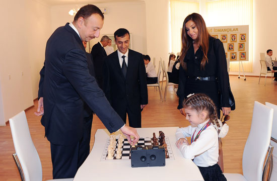 Azərbaycan Prezidenti Mingəçevir şəhərində yeni inşa olunmuş Şahmat məktəbi binasının açılışında iştirak edib (FOTO)