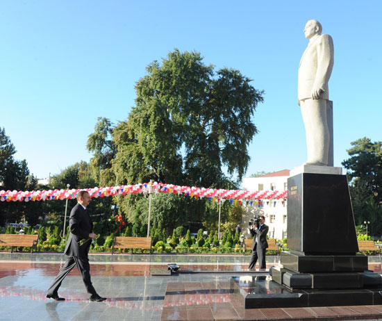 Azərbaycan Prezidentinin Mingəçevir şəhərinə səfəri başlayıb (FOTO)
