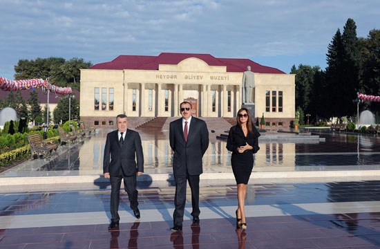 Azərbaycan Prezidentinin Mingəçevir şəhərinə səfəri başlayıb (FOTO)