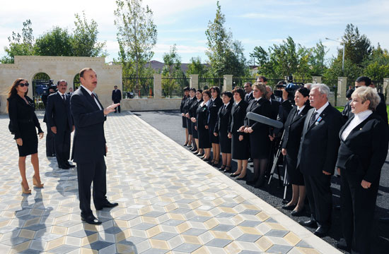 İnfrastruktur və təhsilin səviyyəsi Azərbaycanda yüksək səviyyədə olmalıdır - Prezident İlham Əliyev (ƏLAVƏ OLUNUB)(FOTO)