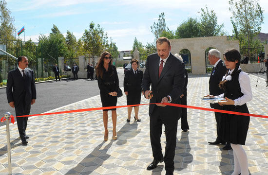İnfrastruktur və təhsilin səviyyəsi Azərbaycanda yüksək səviyyədə olmalıdır - Prezident İlham Əliyev (ƏLAVƏ OLUNUB)(FOTO)