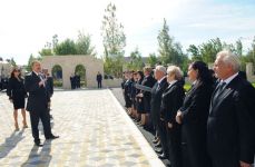 İnfrastruktur və təhsilin səviyyəsi Azərbaycanda yüksək səviyyədə olmalıdır - Prezident İlham Əliyev (ƏLAVƏ OLUNUB)(FOTO)