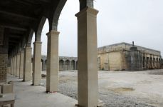 Azərbaycan Prezidenti İlham Əliyev Heydər Əliyev Fondunun təşəbbüsü ilə Şamaxı Cümə məscidində aparılan bərpa və yenidənqurma işlərinin gedişi ilə tanış olub (FOTO)