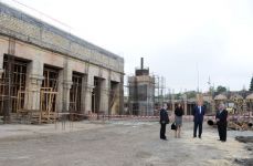 Azərbaycan Prezidenti İlham Əliyev Heydər Əliyev Fondunun təşəbbüsü ilə Şamaxı Cümə məscidində aparılan bərpa və yenidənqurma işlərinin gedişi ilə tanış olub (FOTO)