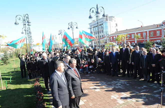 Həştərxanda Heydər Əliyevin abidəsinin açılışı Azərbaycan və Rusiya dostluğunun daha bir sübutudur - Prezident İlham Əliyev (ƏLAVƏ OLUNUB)(FOTO)