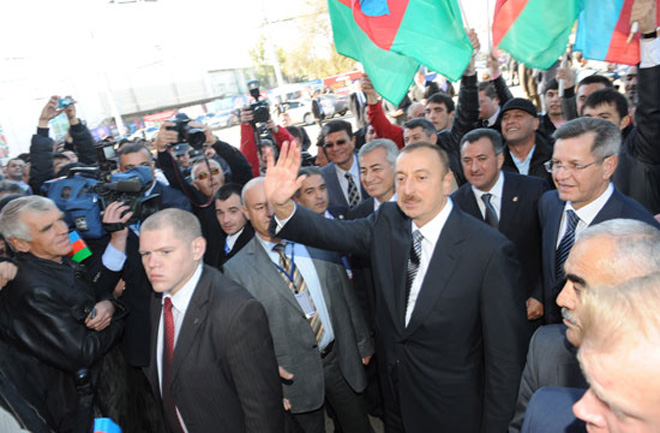 Həştərxanda Heydər Əliyevin abidəsinin açılışı Azərbaycan və Rusiya dostluğunun daha bir sübutudur - Prezident İlham Əliyev (ƏLAVƏ OLUNUB)(FOTO)