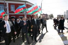 Həştərxanda Heydər Əliyevin abidəsinin açılışı Azərbaycan və Rusiya dostluğunun daha bir sübutudur - Prezident İlham Əliyev (ƏLAVƏ OLUNUB)(FOTO)