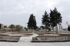 Azərbaycan Prezidenti Bakı ticarət limanında aparılacaq köçürmə və yenidənqurma işləri ilə tanış olub (FOTO)