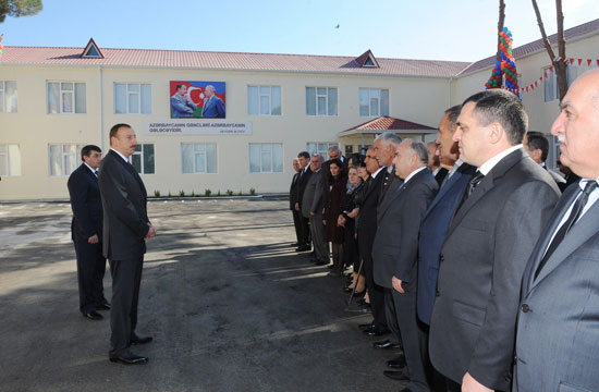 Azərbaycan Prezidenti Sabirabadda orta məktəbin açılışında iştirak edib (YENİLƏNİB) (FOTO)
