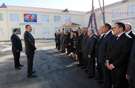 Azərbaycan Prezidenti Sabirabadda orta məktəbin açılışında iştirak edib (YENİLƏNİB) (FOTO)