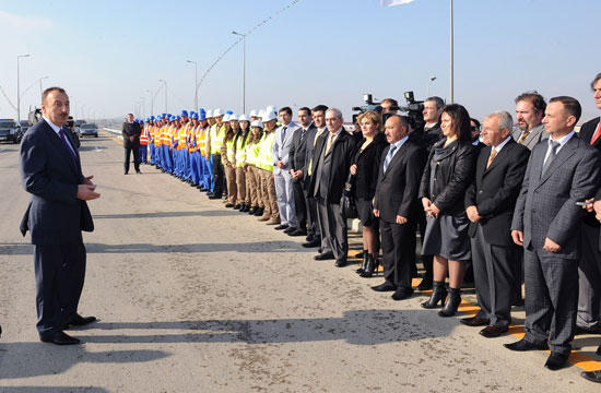 Bu gün Azərbaycanın uzunmüddətli, sürətli inkişafına beynəlxalq maliyyə qurumları tərəfindən böyük inam vardır - Prezident İlham Əliyev (ƏLAVƏ OLUNUB)(FOTO)