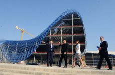 Azərbaycan Prezidenti İlham Əliyev Heydər Əliyev Mərkəzində aparılan inşaat işlərinin gedişi ilə tanış olub (FOTO)