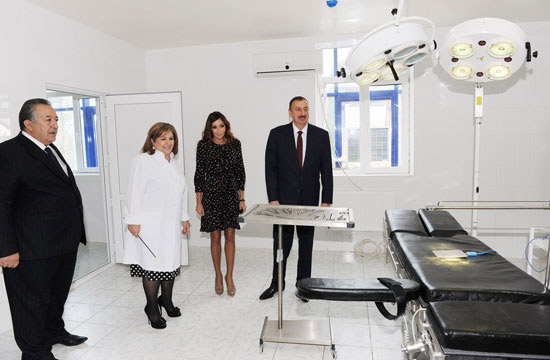 İlham Əliyev Quzanlı qəsəbəsində Ağdam rayon mərkəzi xəstəxanasının yeni binasının açılışında iştirak edib (FOTO)