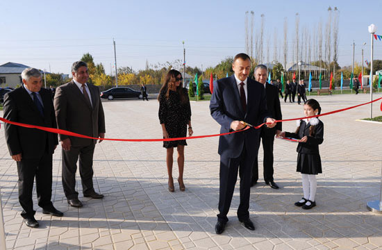 İlham Əliyev Horadiz Olimpiya-İdman Kompleksinin açılışında iştirak edib (FOTO)