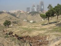 Bakı teleqülləsinin ətrafında yenidən külli miqdarda partlamamış döyüş sursatı aşkar olunub (YENİLƏNİB - 5) (FOTO)