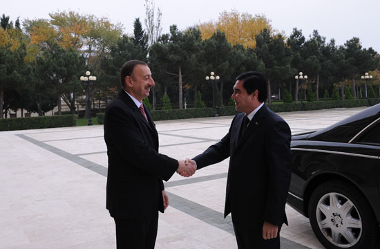 İlham Əliyev Türkmənistan Prezidenti ilə görüşüb (YENİLƏNİB)(FOTO)