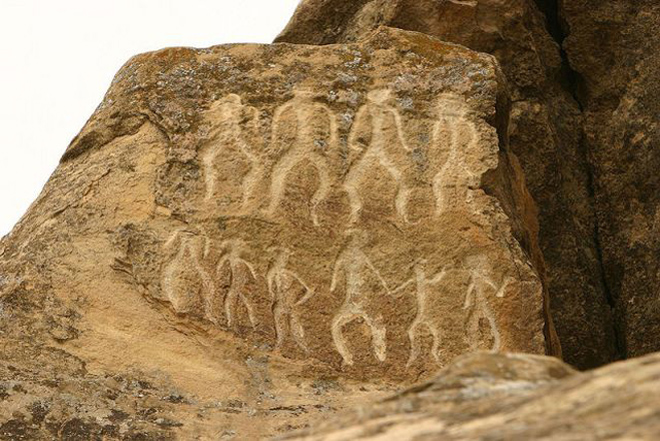 Qobustan qoruğunda yaranan çatlarla bağlı monitorinqin ilkin nəticələri açıqlanıb, qayaüstü rəsmlər üçün təhlükə yarana bilər (ƏLAVƏ OLUNUB)