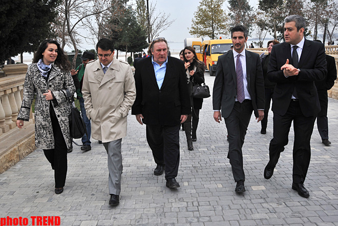 Jerar Depardye Qarabağa səyahət edən Aleksandr Düma rolunu oynamaq istəyir (FOTO)