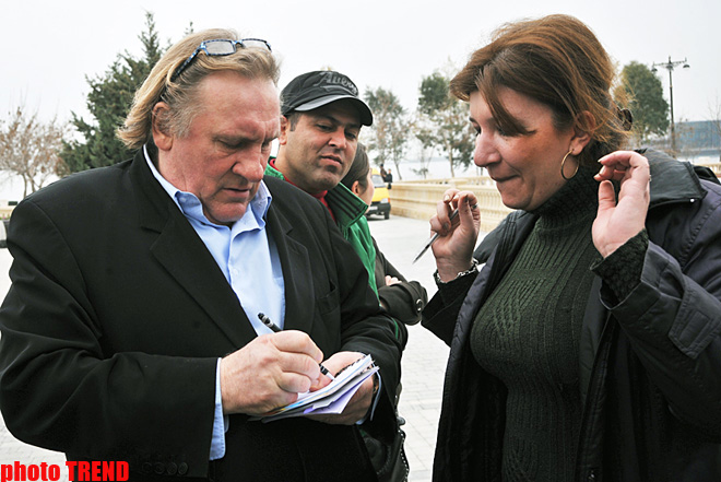 Jerar Depardye Qarabağa səyahət edən Aleksandr Düma rolunu oynamaq istəyir (FOTO)