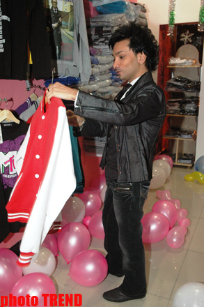 100% F.A "shoping"də (FOTO)