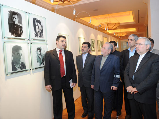 İranın nümayəndə heyəti Heydər Əliyev Fondu ilə tanış olub (FOTO)